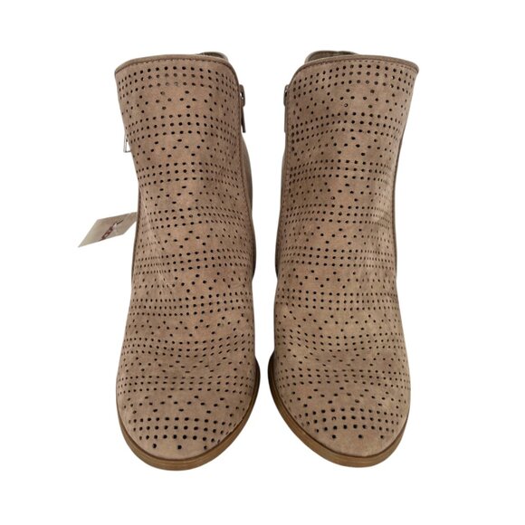 Carlos By Carlos Santana Hacey Doe Brown Heeled Ankle Boots Size 7M NWT - Picture 2 of 11